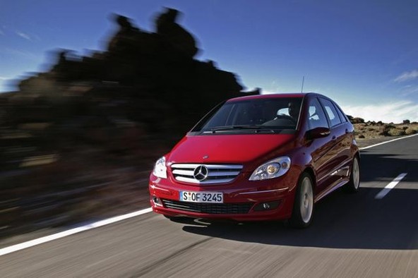 mednarodna predstavitev: Mercedes-Benz B 200 turbo
