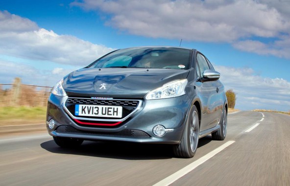 domača predstavitev: Peugeot 208 XY & 208 GTi