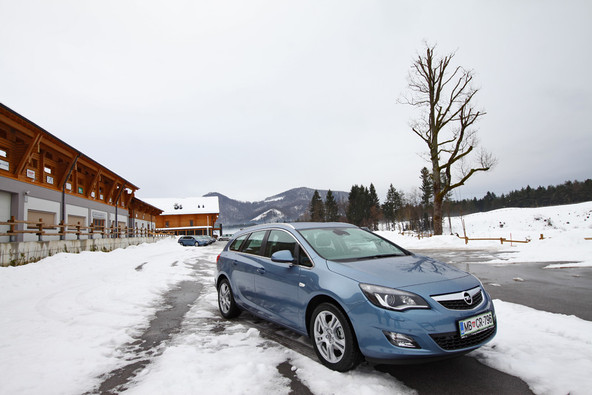 domača predstavitev: Opel astra sports tourer