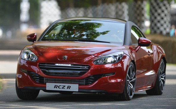 domača predstavitev: Peugeot RCZ R