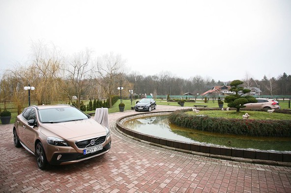 domača predstavitev: Volvo V40 Cross Country uradno predstavljen novinarjem naše regije