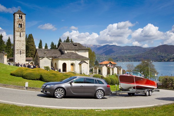 mednarodna predstavitev: Opel insignia CDTI 4x4