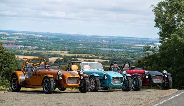 Caterham seven 170 S/R: Pravi lahkokategornik