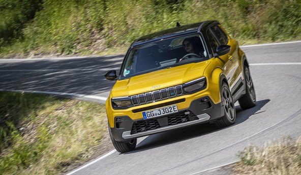 Jeep® avenger 1.2 GSE T3: Zatiranje sive ekonomije