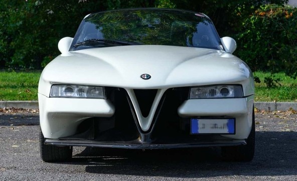 Alfa Romeo 75 vittoria by Castagna: Grdi raček išče novega lastnika