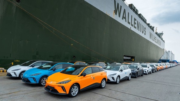 Dobrih 31 milijonov prodanih vozil: Kitajska avtomobilska industrija v letu 2024