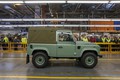 Rover land rover / Land Rover defender: Zgodbe o legendarnem terenskem vozilu še ni konec