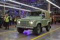 Rover land rover / Land Rover defender: Zgodbe o legendarnem terenskem vozilu še ni konec