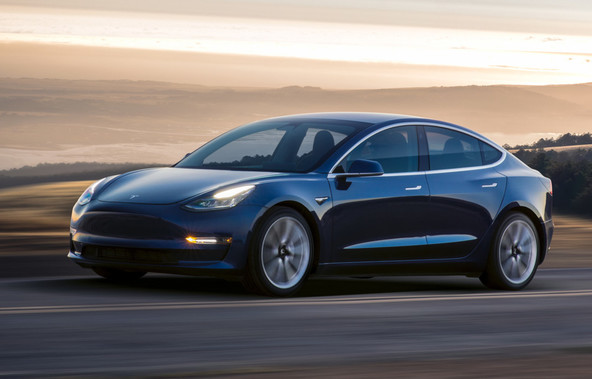 SIXT izposoja vozil: Izgon modelov vozil znamke Tesla