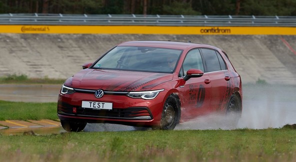 ADAC test 16. celoletnih pnevmatik: Samo nekaj pnevmatik si zasluži predikat 'celoletna'
