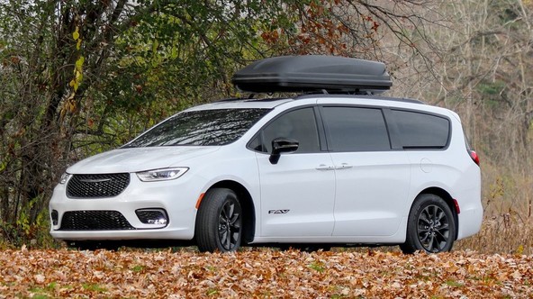 Stota obletnica znamke Chrysler: Bo morala tradicionalno bogata ameriška znamka umreti?