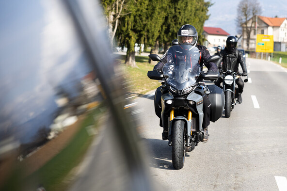 Številke, ki presenetijo: DRAJV razkriva resnico o motoristični vožnji