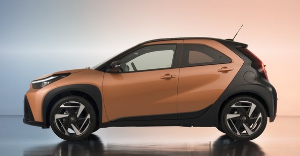 Novi Aygo X Hybrid: Še bolj zabaven in učinkovit