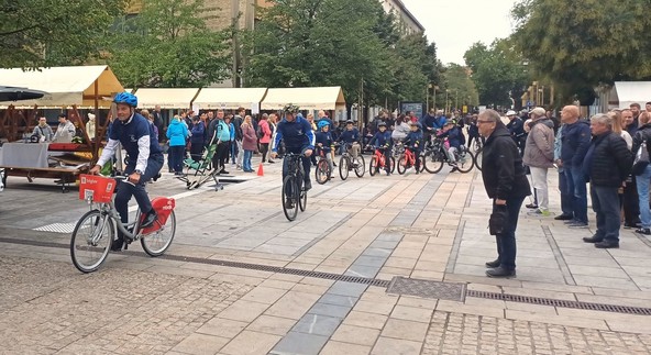 Dan mobilnosti invalidov v Mariboru : Dan s predstavitvijo rešitev za ovirane