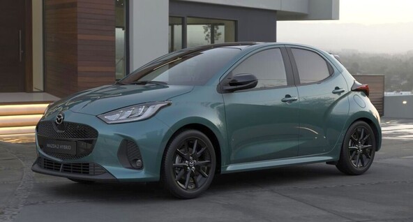 ŠE BOLJ PREFINJENA: MAZDA2 HYBRID MODELNEGA LETA 2026