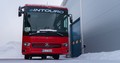 Novi eINTOURO uspešno kljubuje mrazu, ledu in snegu: Družba Daimler Buses testira električni medkrajevni avtobus na Finskem