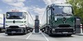 Elektrificirana tovarniška logistika v Wörthu: 14 vozil eActros 600 začenja predstavitveno vožnjo po poteh v okviru daljinskega prometa