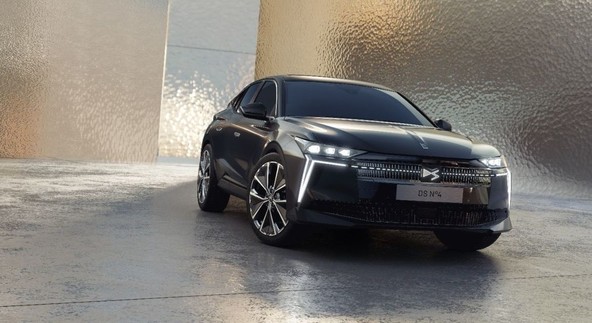 DS N°4: Najnovejša kreacija znamke DS Automobiles je zdaj na voljo v Sloveniji