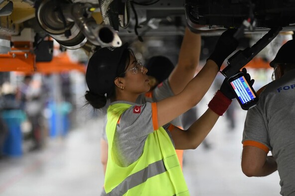 Od Davosa do Kocaelija: Kako smo zgradili tovarno prihodnosti?