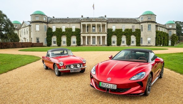 FESTIVAL HITROSTI V GOODWOODU : STOLETNICA ZNAMKE MG V SREDIŠČU DOGAJANJA