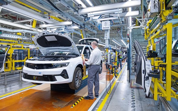 Rekordno leto 2023 za znamko Opel: 15-odstotno povečanje globalne prodaje