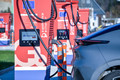 Odprtje polnilnega parka na Lukovici jug : Petrol postavil prve ultra hitre polnilnice za električna tovorna vozila v Sloveniji 