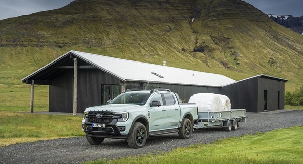 Ford Ranger PHEV : Brezkompromisni Ford