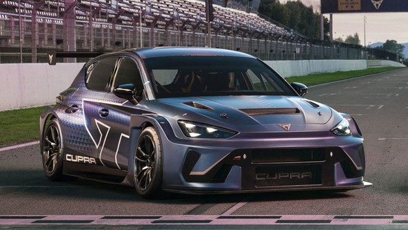 Z dirkališča na cesto: CUPRA Leon VZ TCR in CUPRA Leon VZ