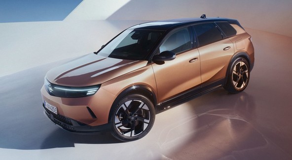 Novi OPEL GRANDLAND: Grand elektrifikacija za različne potrebe 