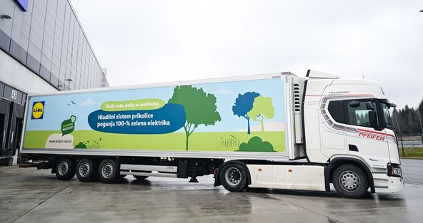 V Lidlu Slovenija se zavedajo svoje odgovornosti do okolja : LIDL SLOVENIJA S PRVIM POPOLNOMA ELEKTRIČNIM POLPRIKLOPNIKOM V SLOVENIJI  
