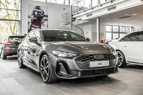 Novi Audi A5 2025 že v salonih Porsche Inter Auto: Novi Audi A5 2025 že v salonih Porsche Inter Auto