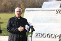 SPOMINJAJMO SE, POMAGAJMO, UKREPAJMO: Poklon ob spomeniku žrtvam prometnih nesreč