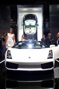 Frankfurt 2005: Avtomobili privlačijo