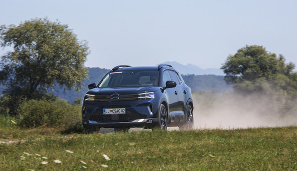 Citroën C5 aircross hybrid 225 ë-EAT8 shine pack: Naslednji nivo