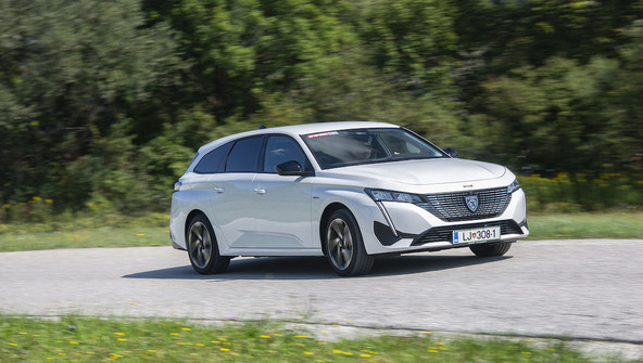 Peugeot 308 SW 1.6 hybrid 180 EAT8 allure pack: Videz se ujema z vsebino
