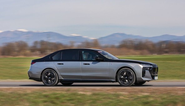 BMW i7 xDrive60: Poslovni razred na najvišji ravni