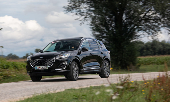 Ford kuga 2.5 duratec hybrid FHEV FWD Vignale: Hibridna kuga prinaša dvojno udobje