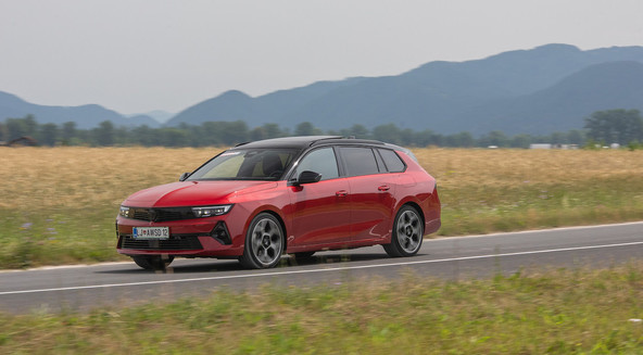 Opel astra 1.6 PHEV ST ultimate: Edina izbira