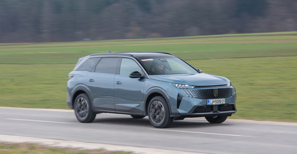 Peugeot 5008 hibrid 145 e-DCT GT: Ustvarjen za velike družine
