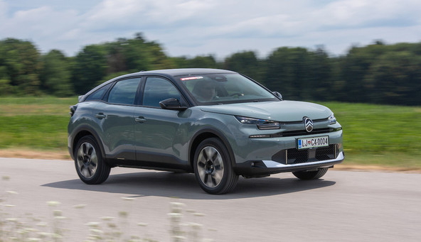 Citroën C4 hibrid 145 business: Udobje je njegovo drugo ime