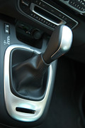 Renault scenic dCi 110 EDC bose: Glasbena skrinjica