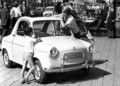 Piaggio vespa 400: Piaggiov vstop v svet avtomobilizma