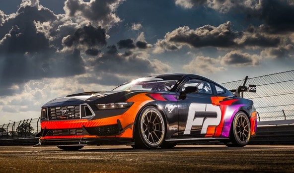 Uradna premiera modela Mustang GT4: FORD JE V SPA IZPOLNIL OBLJUBO